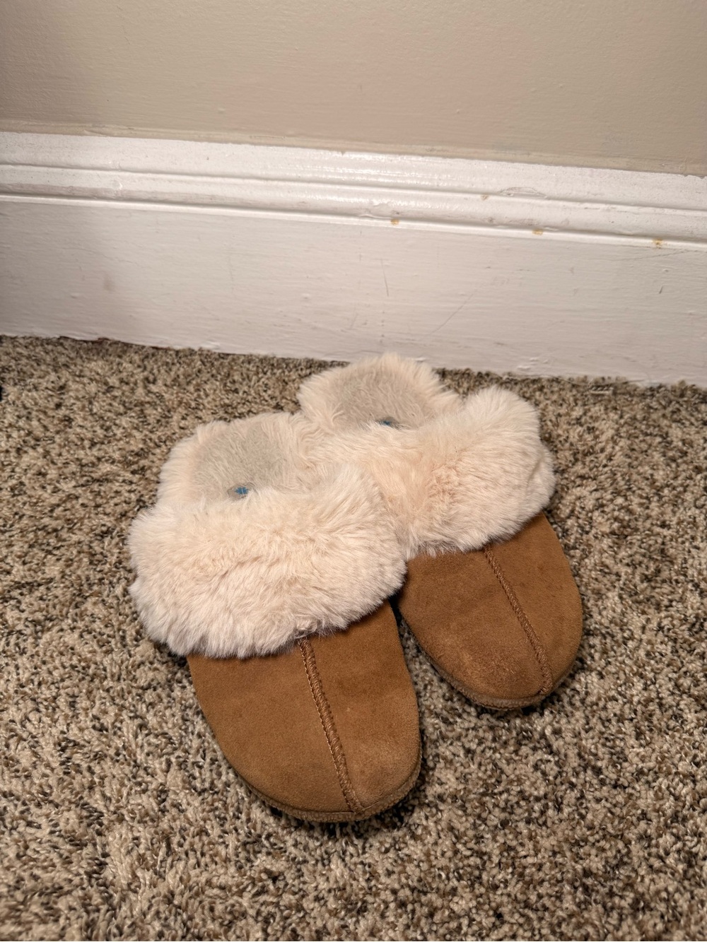 Foamtreads Faux Fur Slippers Size 8